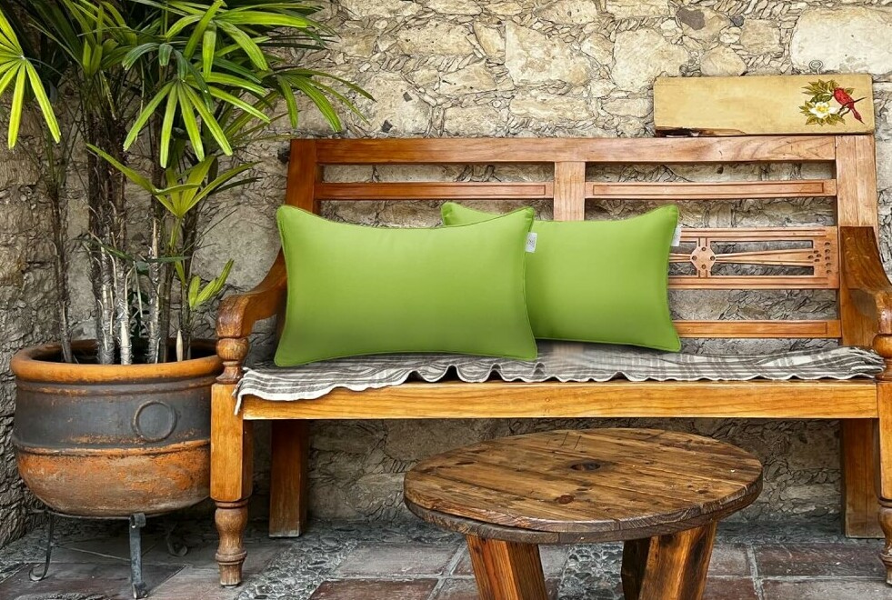 outdoor patio throw pillows